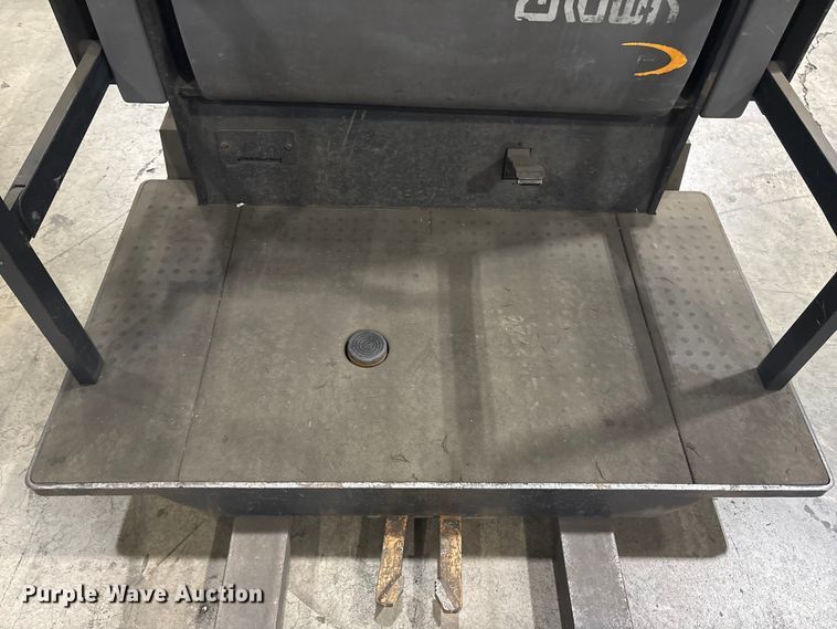 image for item ET8589 2015 Crown SP4050-30 order picker