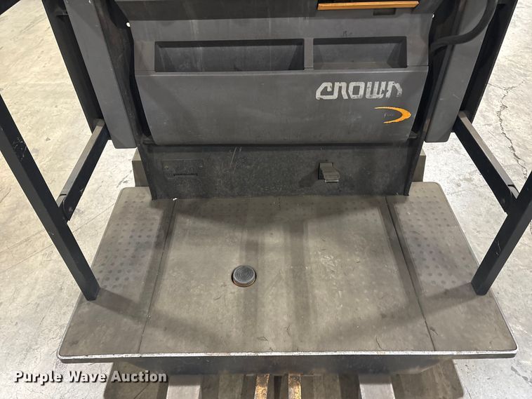 image for item ET8589 2015 Crown SP4050-30 order picker