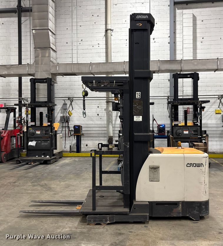 image for item ET8590 2015 Crown SP4050-30 order picker