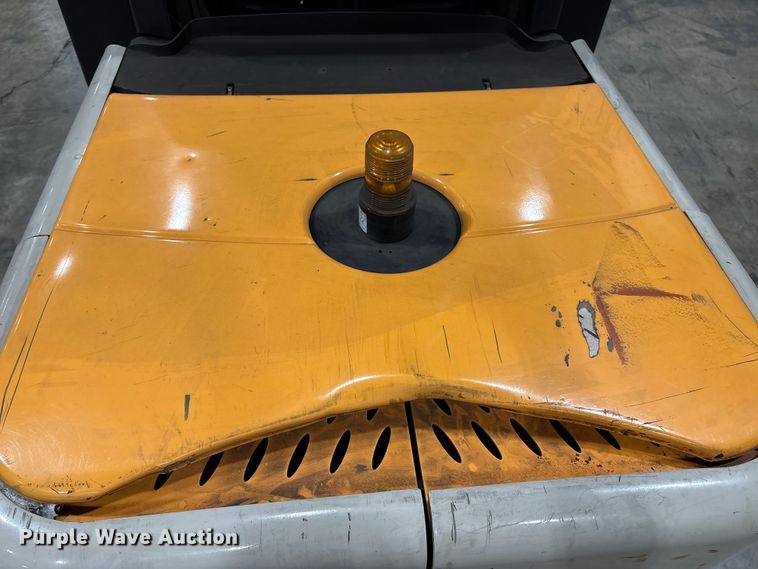 image for item ET8590 2015 Crown SP4050-30 order picker