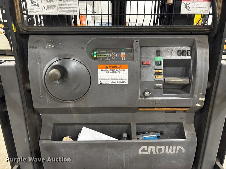 image for item ET8590 2015 Crown SP4050-30 order picker