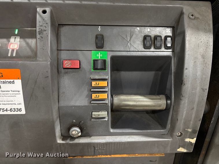 image for item ET8590 2015 Crown SP4050-30 order picker