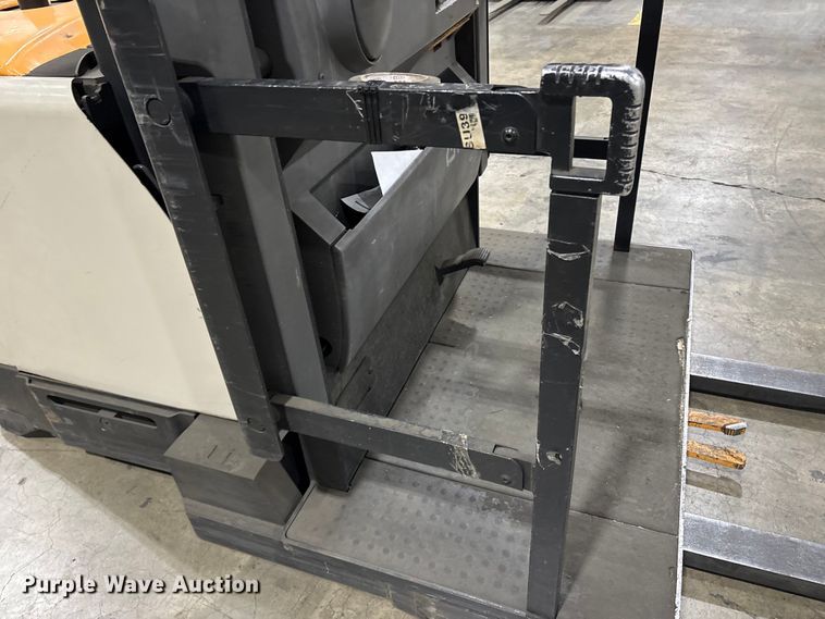 image for item ET8590 2015 Crown SP4050-30 order picker