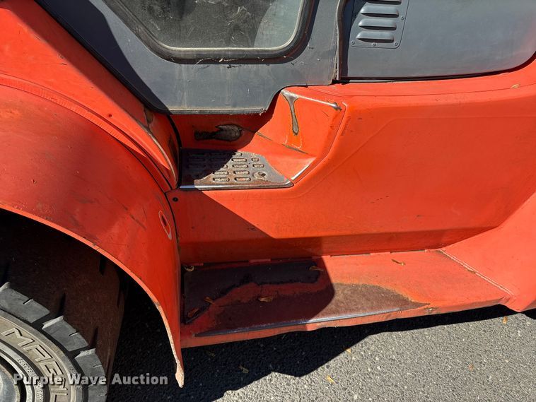 image for item ET8592 2012 Toyota 7FDU60 forklift