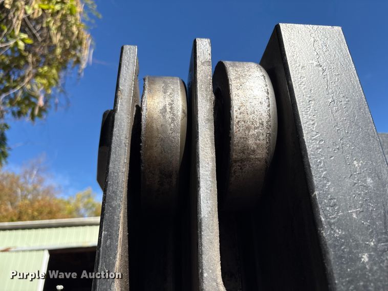 image for item ET8592 2012 Toyota 7FDU60 forklift