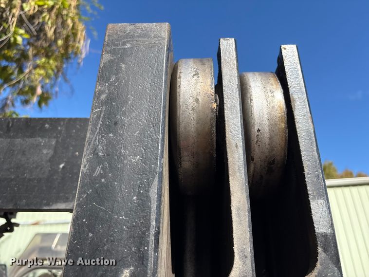 image for item ET8592 2012 Toyota 7FDU60 forklift