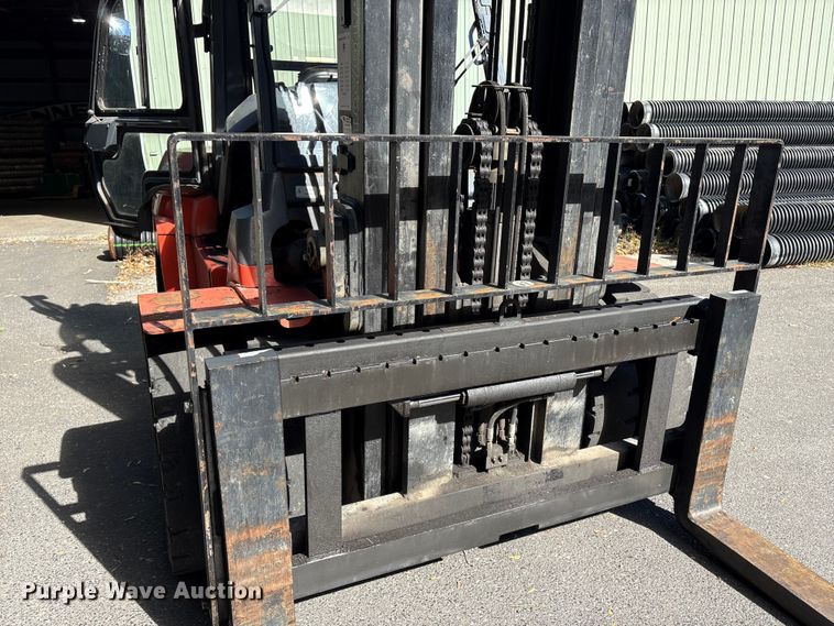 image for item ET8592 2012 Toyota 7FDU60 forklift