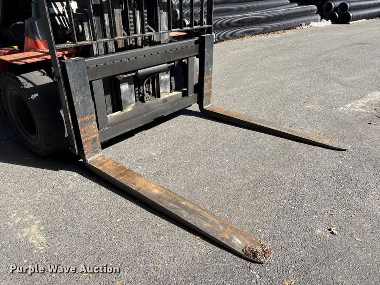 image for item ET8592 2012 Toyota 7FDU60 forklift