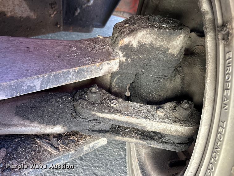 image for item ET8592 2012 Toyota 7FDU60 forklift