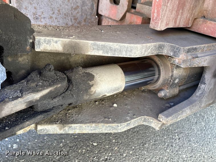 image for item ET8592 2012 Toyota 7FDU60 forklift