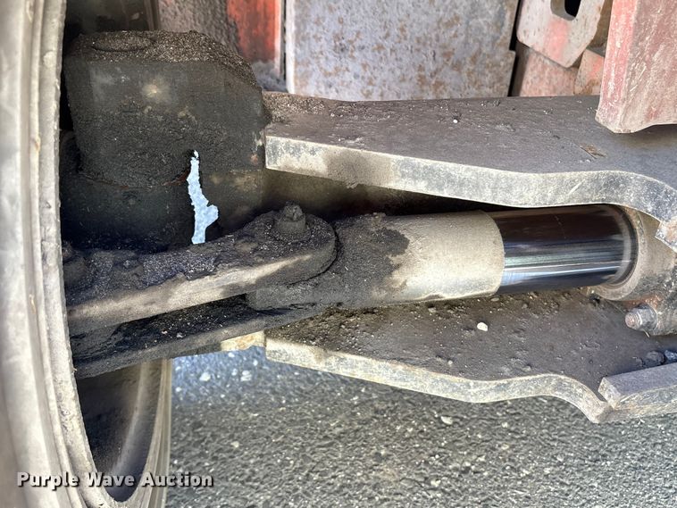 image for item ET8592 2012 Toyota 7FDU60 forklift