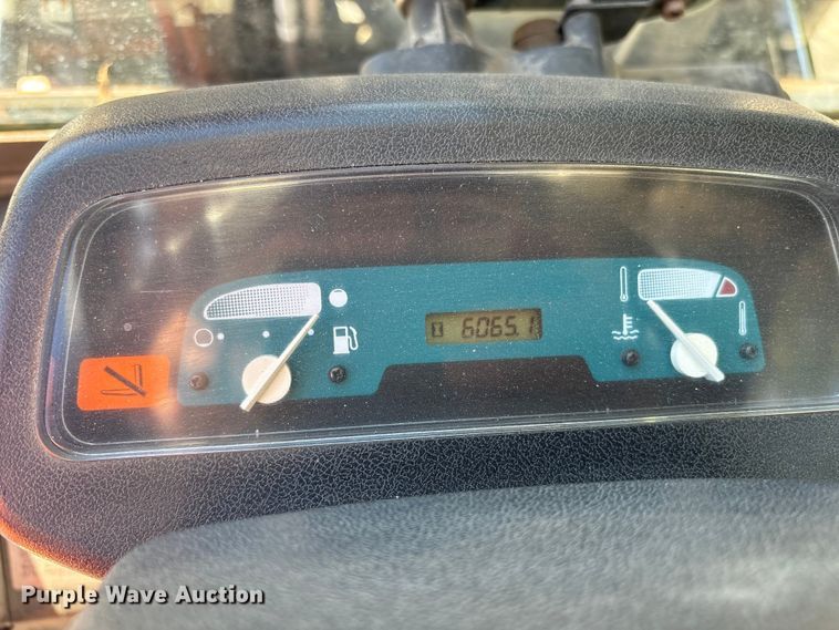 image for item ET8592 2012 Toyota 7FDU60 forklift