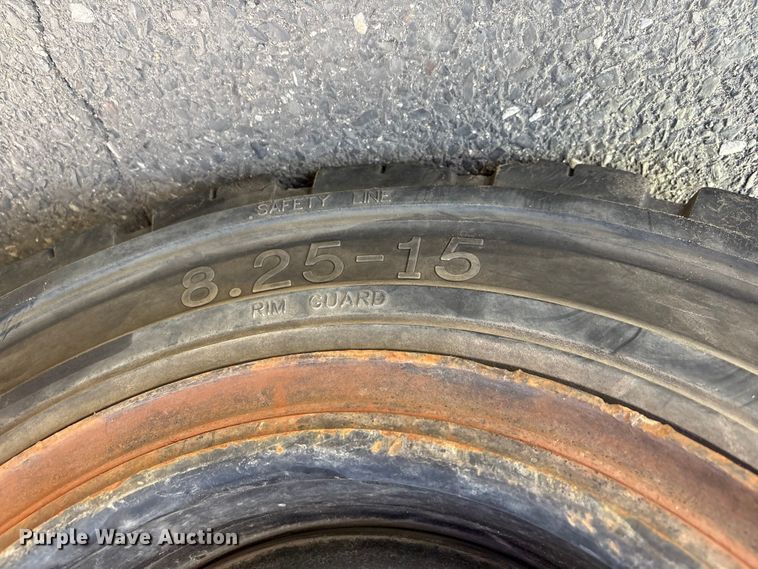 image for item ET8592 2012 Toyota 7FDU60 forklift