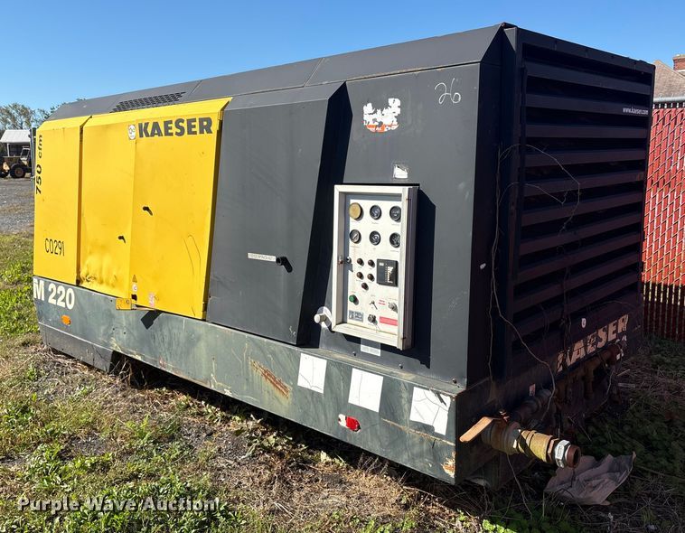 image for item ET8593 2003 Kaeser M220 air compressor