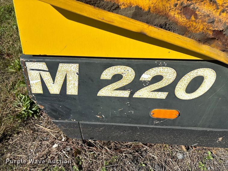 image for item ET8593 2003 Kaeser M220 air compressor