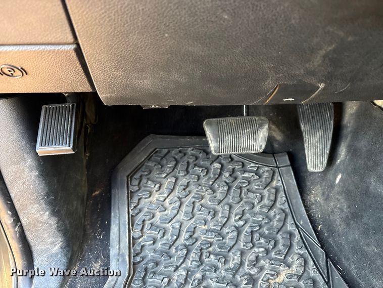 image for item EU0126 2018 RAM 2500 Big Horn  Crew Cab pickup truck