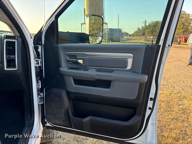 image for item EU0126 2018 RAM 2500 Big Horn  Crew Cab pickup truck