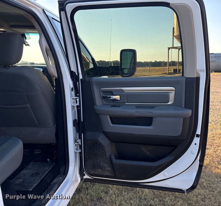 image for item EU0126 2018 RAM 2500 Big Horn  Crew Cab pickup truck