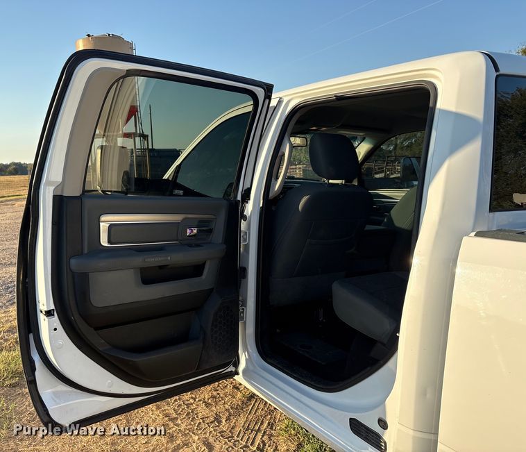 image for item EU0126 2018 RAM 2500 Big Horn  Crew Cab pickup truck