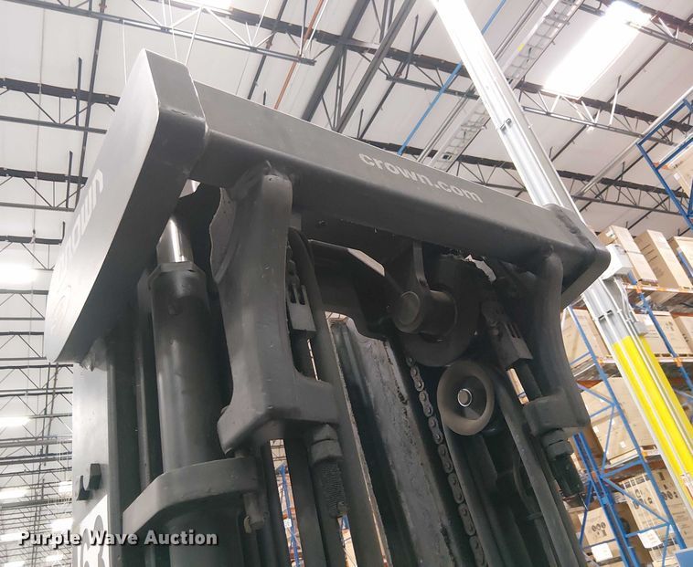 image for item EU2583 2017 Crown RC5545-40 forklift