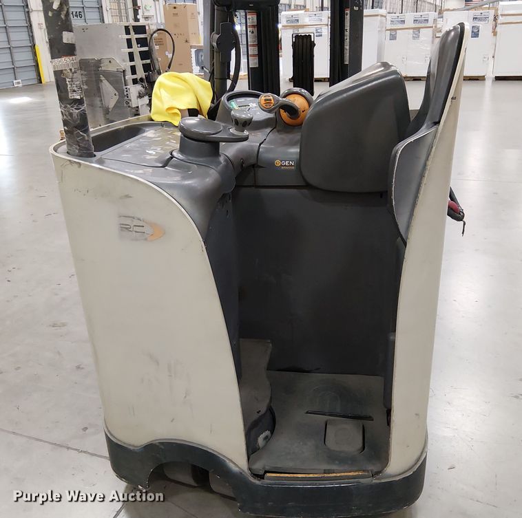 image for item EU2583 2017 Crown RC5545-40 forklift