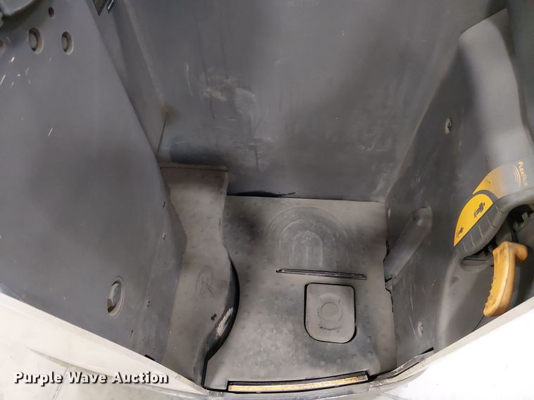 image for item EU2583 2017 Crown RC5545-40 forklift