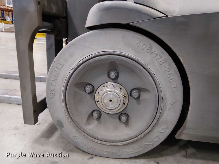 image for item EU2583 2017 Crown RC5545-40 forklift