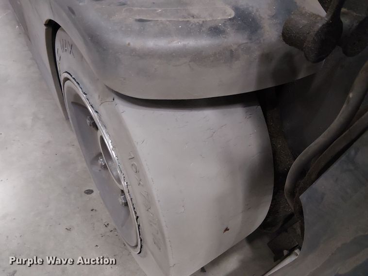 image for item EU2583 2017 Crown RC5545-40 forklift