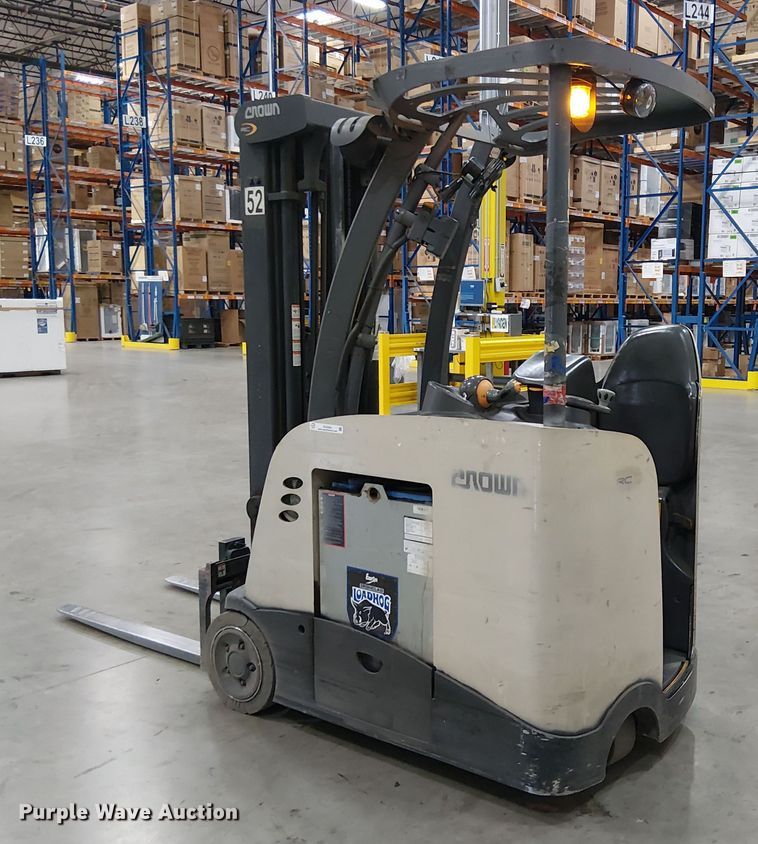 image for item EU2584 2017 Crown RC5545-40 forklift