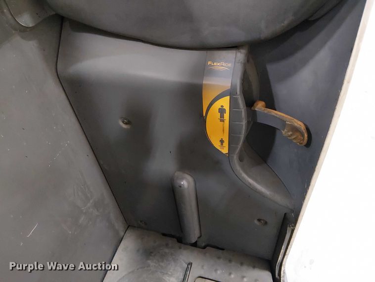 image for item EU2584 2017 Crown RC5545-40 forklift