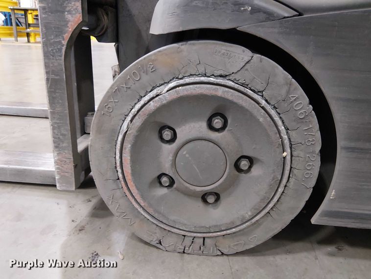 image for item EU2584 2017 Crown RC5545-40 forklift