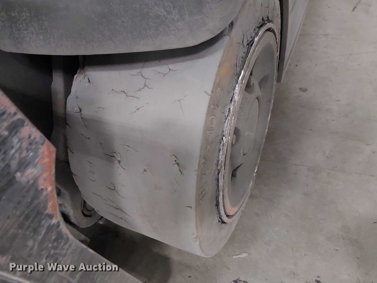 image for item EU2584 2017 Crown RC5545-40 forklift