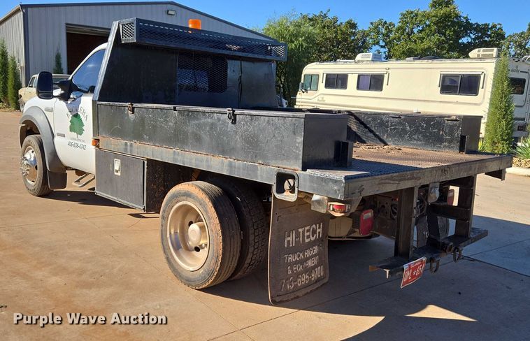 image for item EU3893 2005 Ford F550 Super Duty flatbed truck