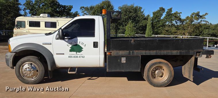 image for item EU3893 2005 Ford F550 Super Duty flatbed truck