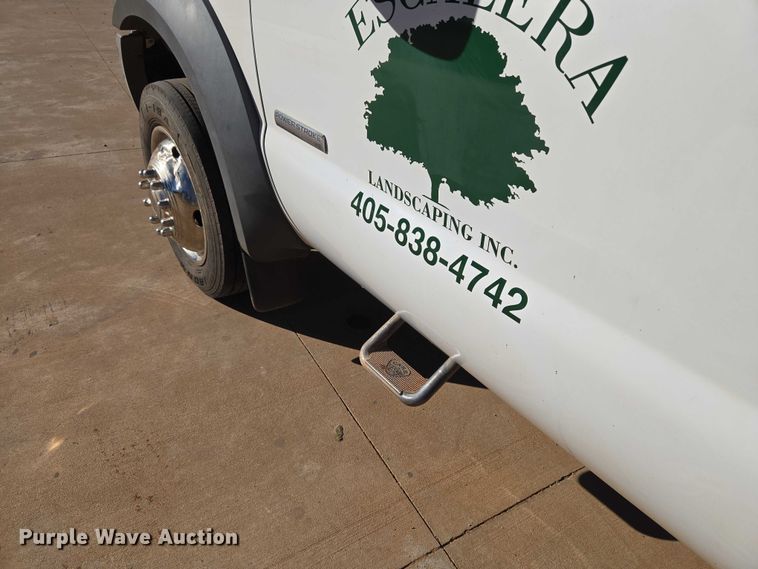 image for item EU3893 2005 Ford F550 Super Duty flatbed truck