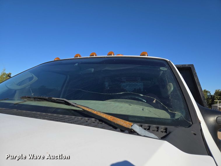 image for item EU3893 2005 Ford F550 Super Duty flatbed truck