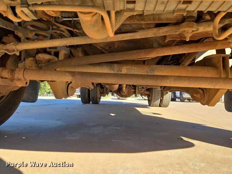 image for item EU3893 2005 Ford F550 Super Duty flatbed truck