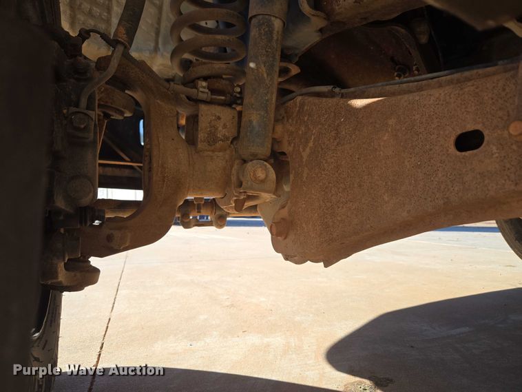 image for item EU3893 2005 Ford F550 Super Duty flatbed truck