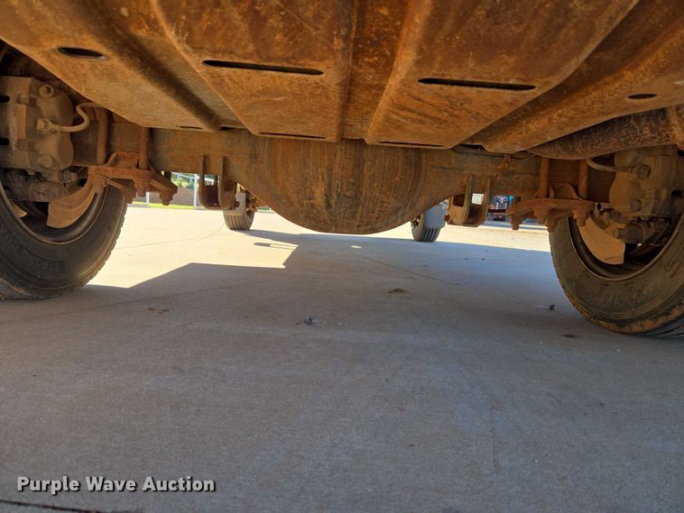 image for item EU3893 2005 Ford F550 Super Duty flatbed truck