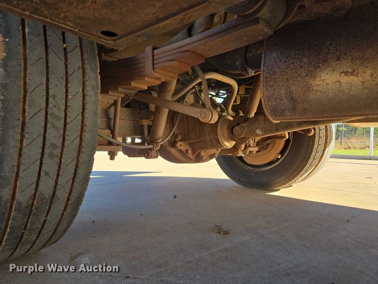 image for item EU3893 2005 Ford F550 Super Duty flatbed truck