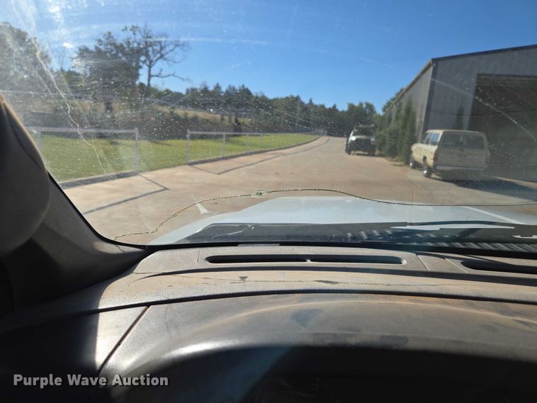 image for item EU3893 2005 Ford F550 Super Duty flatbed truck