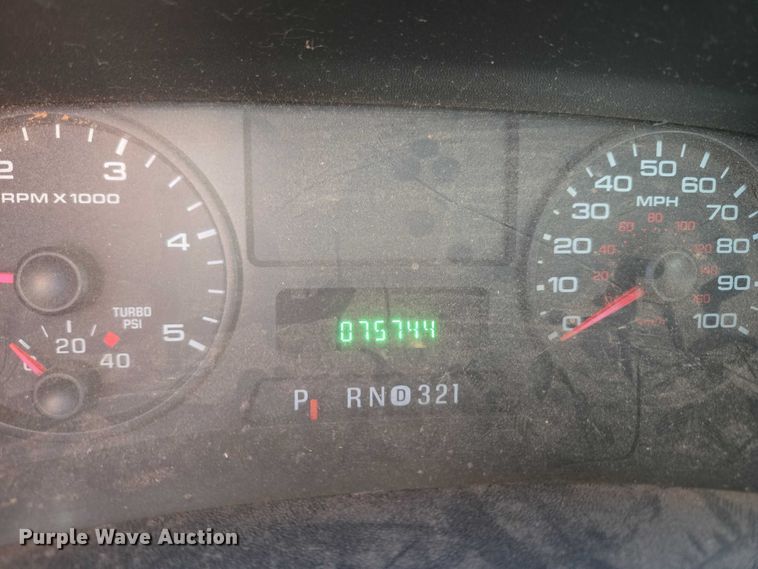 image for item EU3893 2005 Ford F550 Super Duty flatbed truck