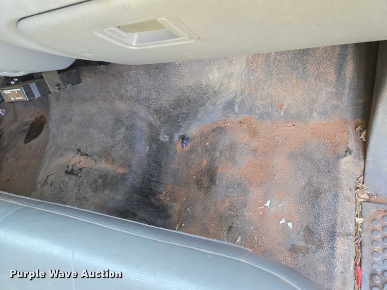 image for item EU3893 2005 Ford F550 Super Duty flatbed truck