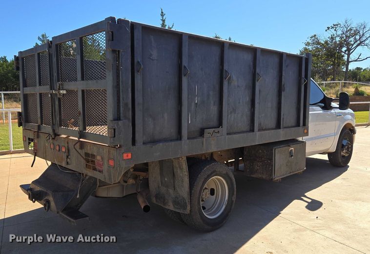 image for item EU3894 2006 Ford F350 Super Duty dump flatbed pickup truck