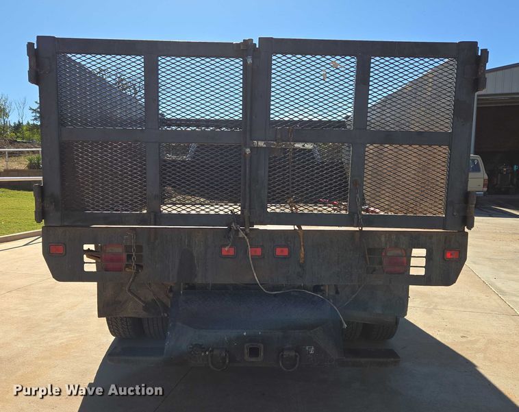 image for item EU3894 2006 Ford F350 Super Duty dump flatbed pickup truck