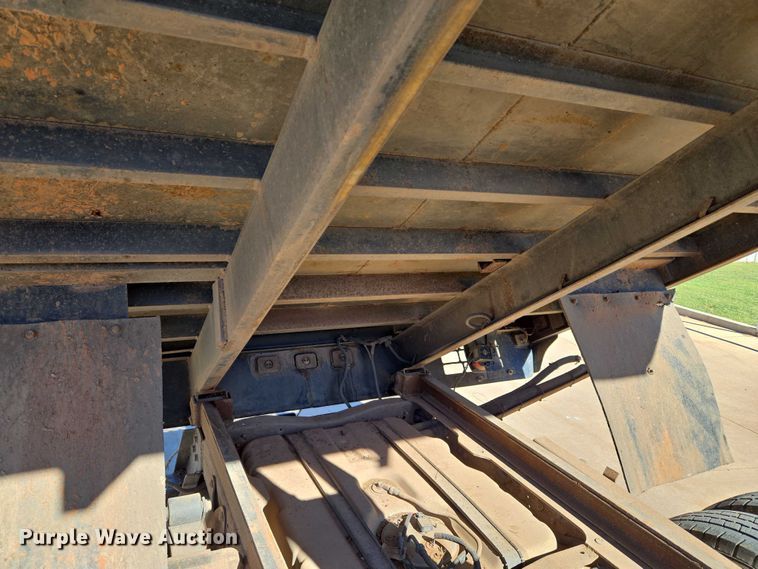 image for item EU3894 2006 Ford F350 Super Duty dump flatbed pickup truck