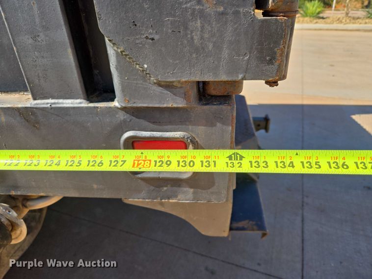 image for item EU3894 2006 Ford F350 Super Duty dump flatbed pickup truck