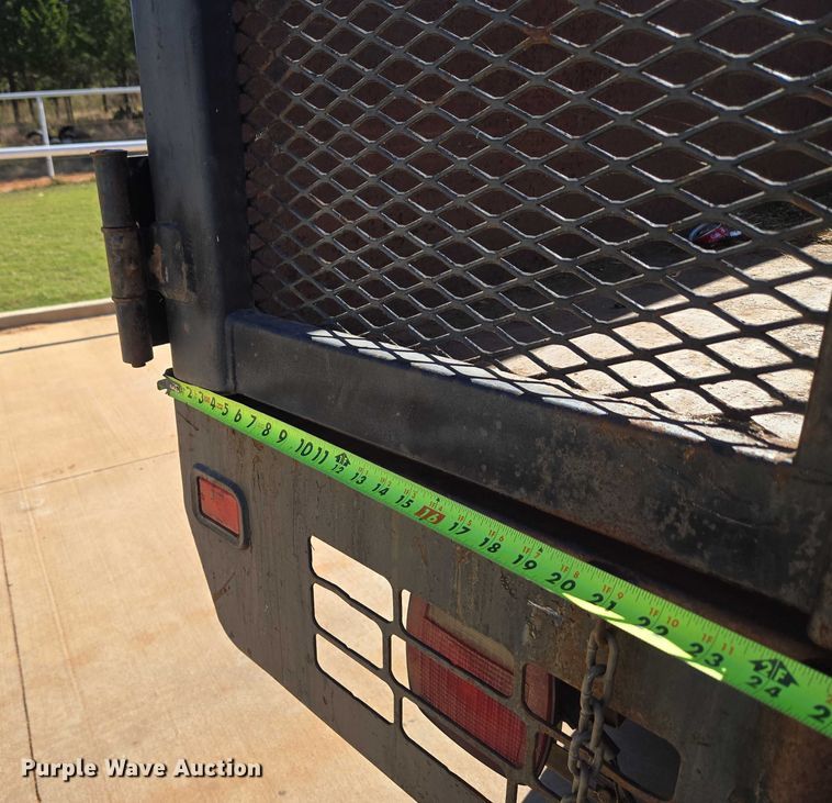 image for item EU3894 2006 Ford F350 Super Duty dump flatbed pickup truck