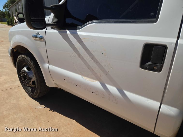 image for item EU3894 2006 Ford F350 Super Duty dump flatbed pickup truck