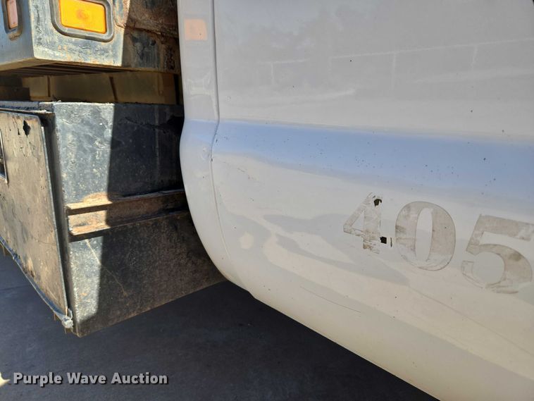 image for item EU3894 2006 Ford F350 Super Duty dump flatbed pickup truck